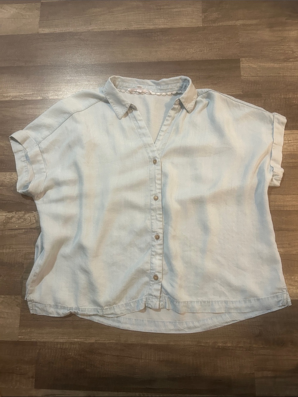 Jane and Delancey Womenβs Shirt Short-Sleeve Button Down Denim Look Blue Size XL